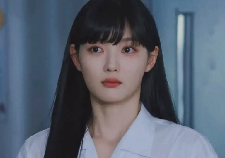 又一部“王炸剧”开播，被指是翻版《许我耀眼》，女主人设太带感